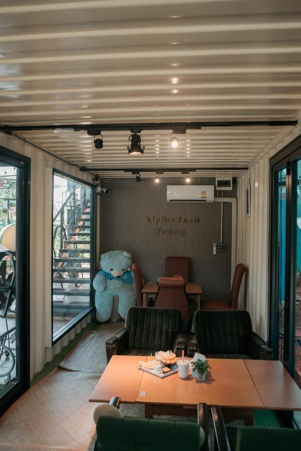 Kipbox Hotel Trang Exterior photo