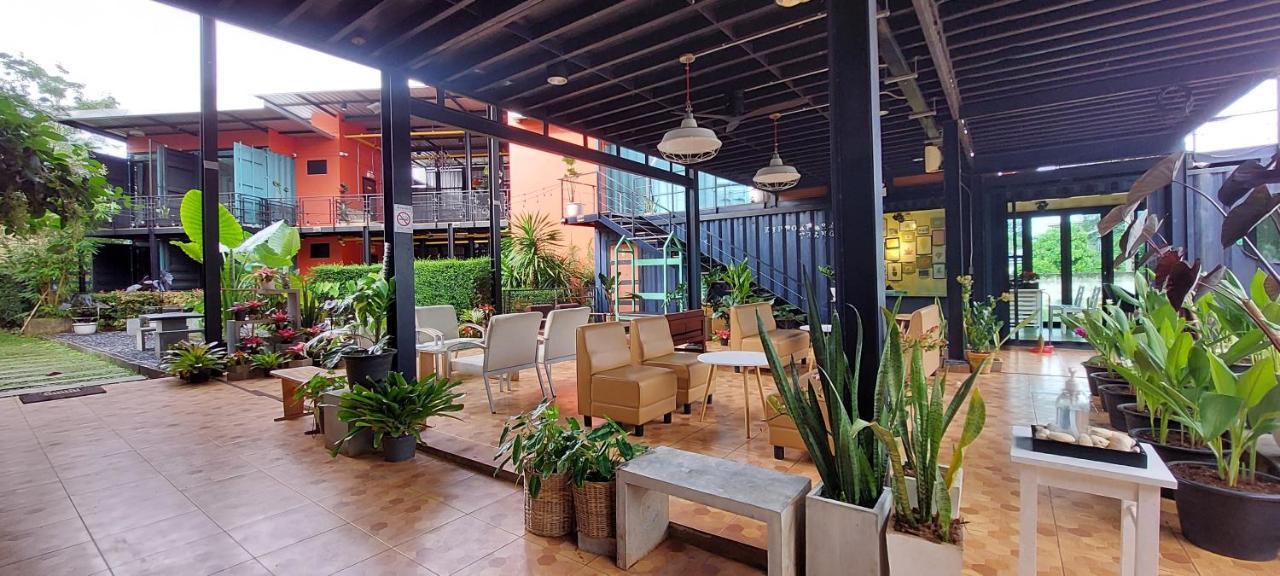 Kipbox Hotel Trang Exterior photo