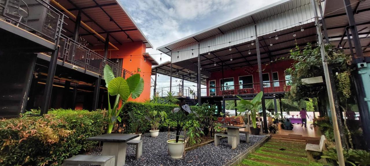 Kipbox Hotel Trang Exterior photo