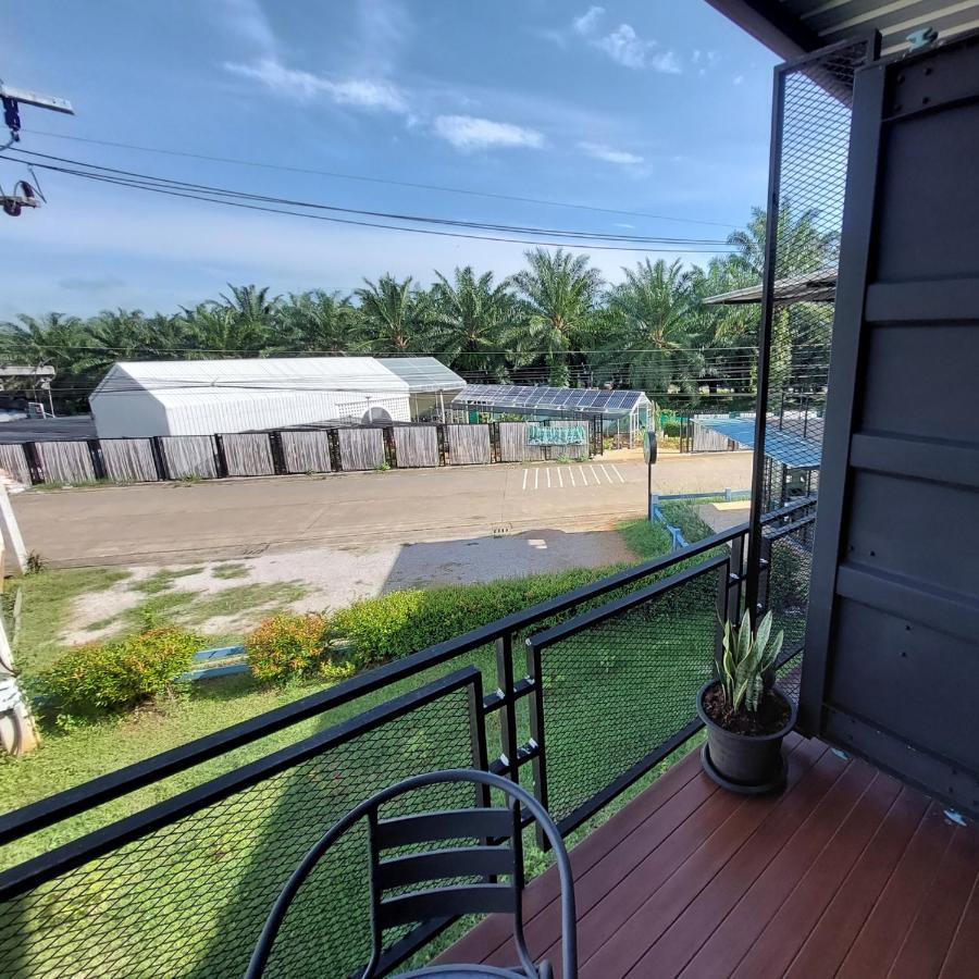 Kipbox Hotel Trang Exterior photo