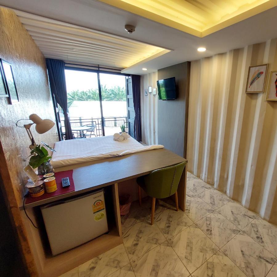 Kipbox Hotel Trang Exterior photo